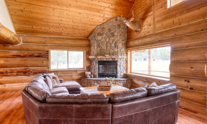 Bonner County Cabin | Rustic Log Cabin with Breathtaking Mountain Views