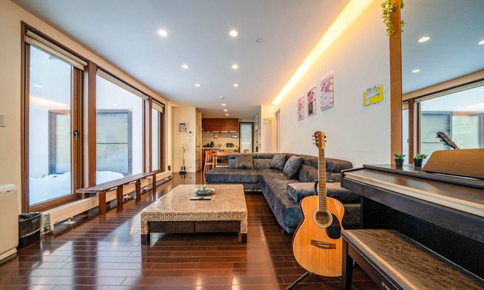 Toyohira House | Relax at The Calla: Family-Friendly with Breakfast Included
