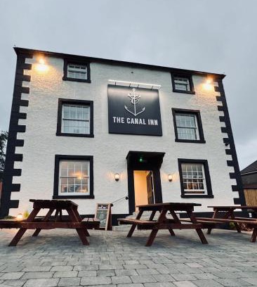 Ambergate Hotel | Experience The Canal: Family-Friendly with Breakfast Included