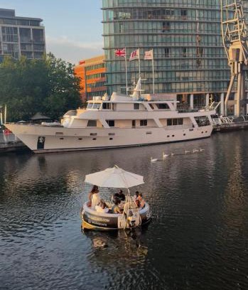 Canary Wharf Boat Rental | The Canary Yacht