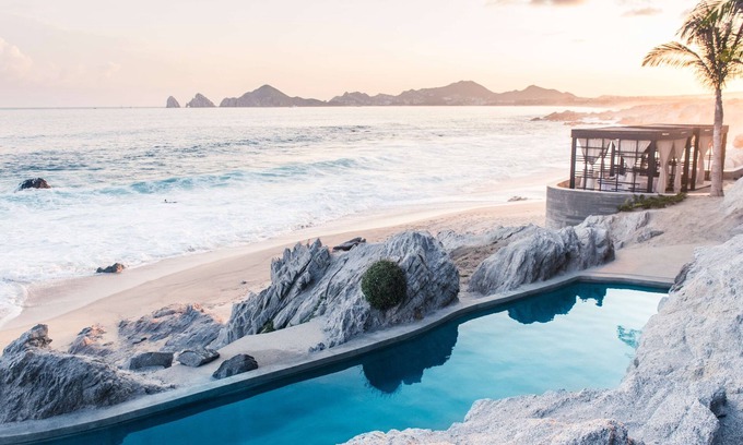 Cabo Bello Hotel | Experience The Cape, A Thompson Hotel with Pool & Spa