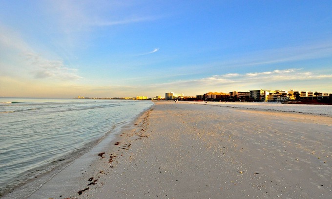 Siesta Key Hotel | Explore Oceanfront Bliss at The Capri at Siesta