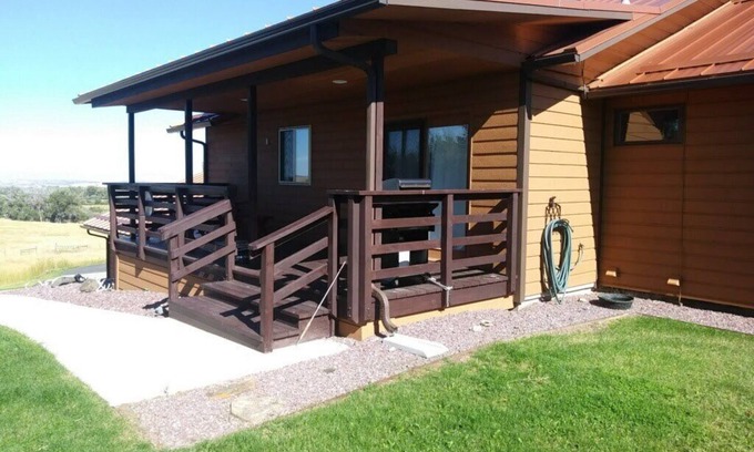 Pony House | Captivating Retreat with Kitchen and Family-Friendly Amenities