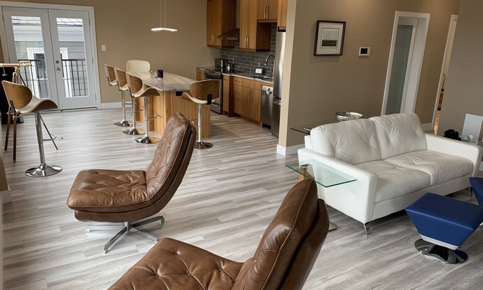 Chester Condo | Experience The Captain’s Quarters: 2-Bedroom Harbourview Retreat