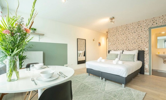 Antwerp Apartment | Cozy Green Studio with Breakfast and Family-Friendly Amenities