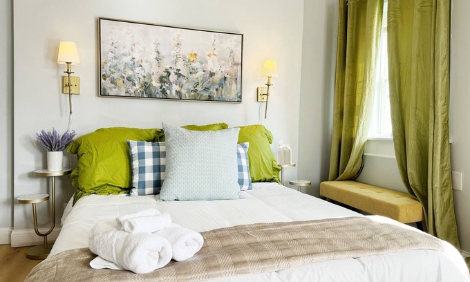 Evansville Apartment | Relax at The Cardinal D: Cozy Studio with Breakfast & Spa