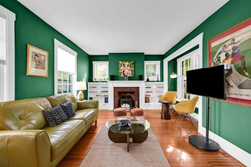 Newburgh House | The Cardinal