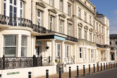 Great Yarmouth Hotel | Discover The Carlton Hotel: Pet-Friendly Oceanfront Retreat