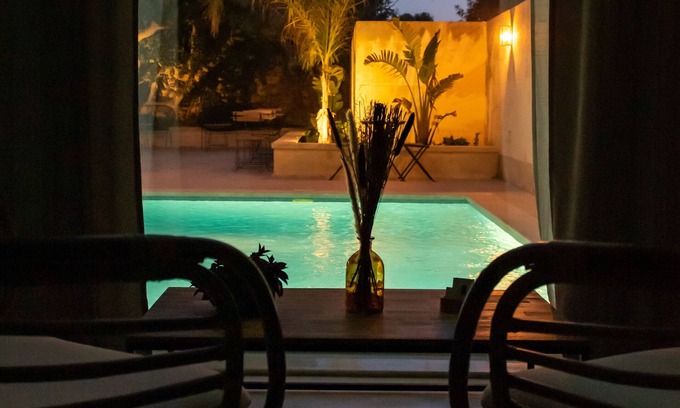 Victoria Bed & Breakfast | Guest Rated 10/10: The Carob Tree B&B with Pool & Breakfast