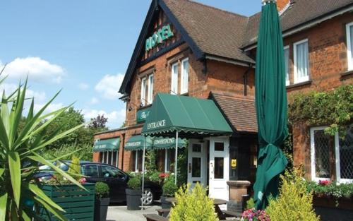 Sleaford Hotel | Explore The Carre Arms Hotel & Restaurant, 4-Star Comfort