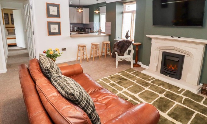 Lydney Apartment | Delightful Stays at The Carriage - 4-Star Comfort Awaits