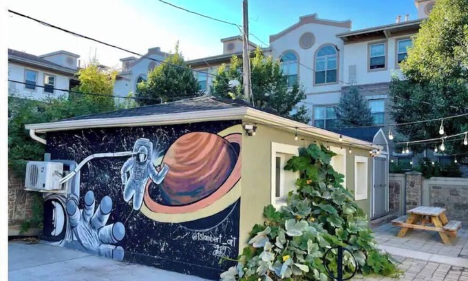 Rio Grande House | Pet-Friendly Retreat at The Carriage House in Downtown SLC