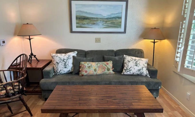Greenside Park Apartment | The Carriage House