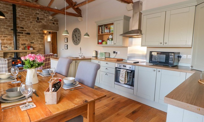 Richmond Cottage | Discover The Cartshed at Sedbury Park Farm - Rated 10/10