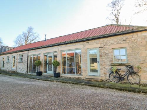 Richmond House | Elegant Stay at The Cartshed, Sedbury Park Farm - 5 Stars