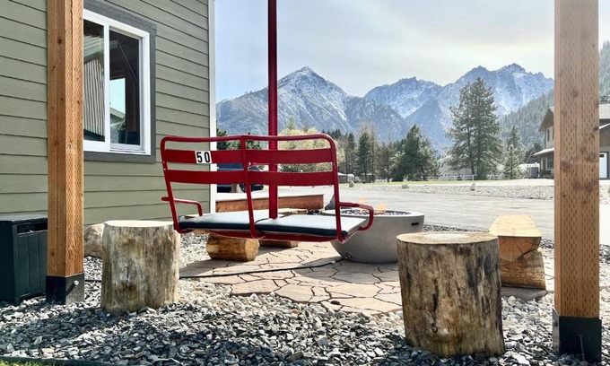 Leavenworth Ski Chalet | Discover The Cascade Chalet - Leavenworth: Rated 9.9/10