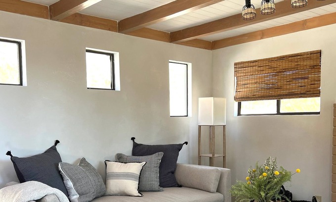 Morongo Valley Cottage | Exceptional Ocean View Studio at Two Pepper Ranch