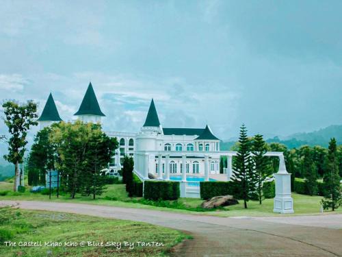 Khaem Son Apartment | Discover The Castell Khao Kho with Pool & Hot Tub Comfort