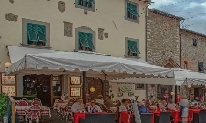 Margine Coperta-Traversagna Apartment | The Castle: Medieval Apartment in Montecatini Alto, between Florence and Pisa