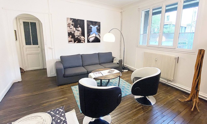 Reims City Centre Apartment | The Cathedral- Hypercenter - Wifi -at the foot of the cathedral