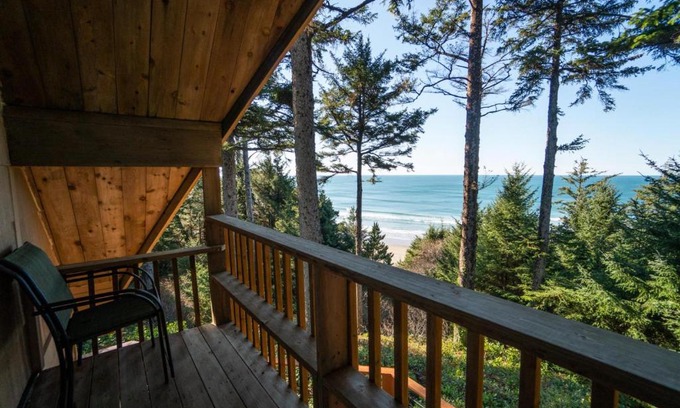 Otter Rock House | Cozy Cedar House: Pet-Friendly with Oceanfront Views