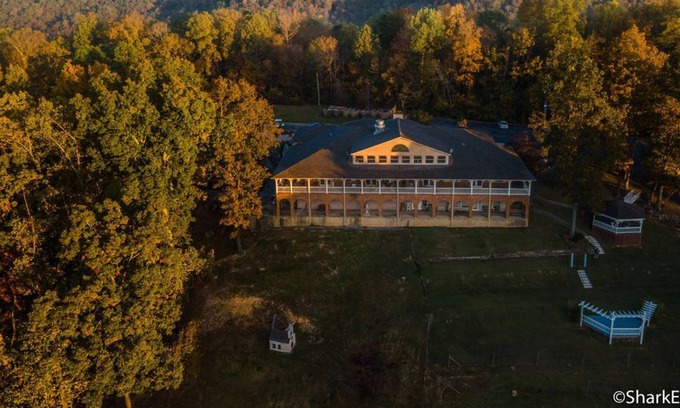 Grant House | The Cellars, 2000 sq ft sleeps 8