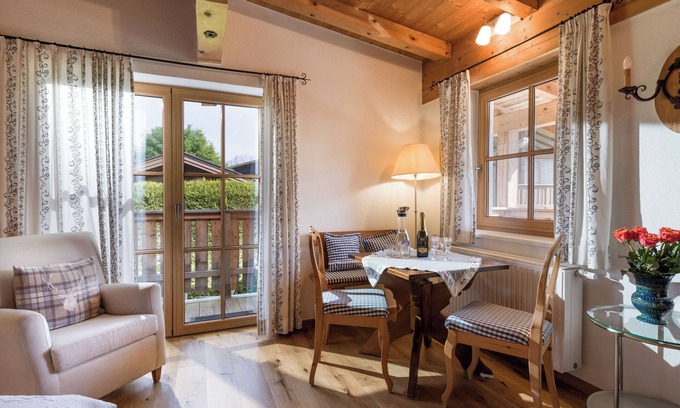 Gundhabing Apartment | The chalet - cosy little flat with garden