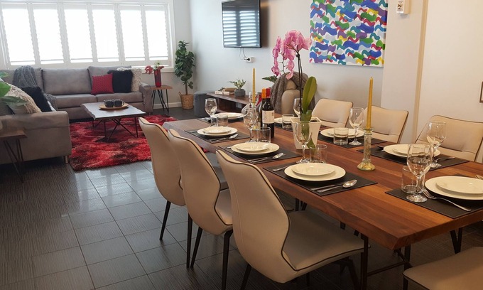 Narwee House | Elegant Escape at The Chamberlain: Guest Rated 9.8/10