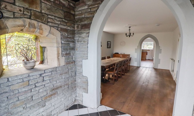 Dol-y-Gaer Cottage | The Chapel