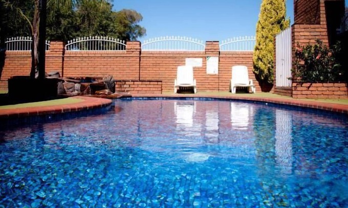 Cobram Hotel | Family-Friendly Stays at The Charles Sturt Motor Inn