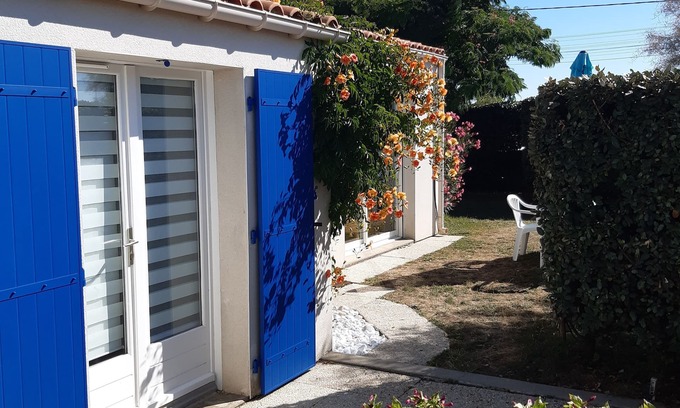 La Cotiniere House | Oceanfront Retreat at The Charming House Cotiniere