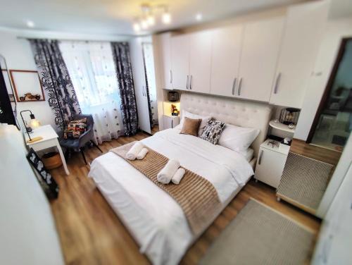 Fagaras Apartment | The Charm