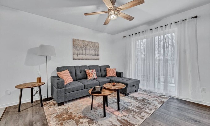 Gatineau Apartment | Cozy 3-Bedroom Riverside Apartment in Gatineau/Ottawa