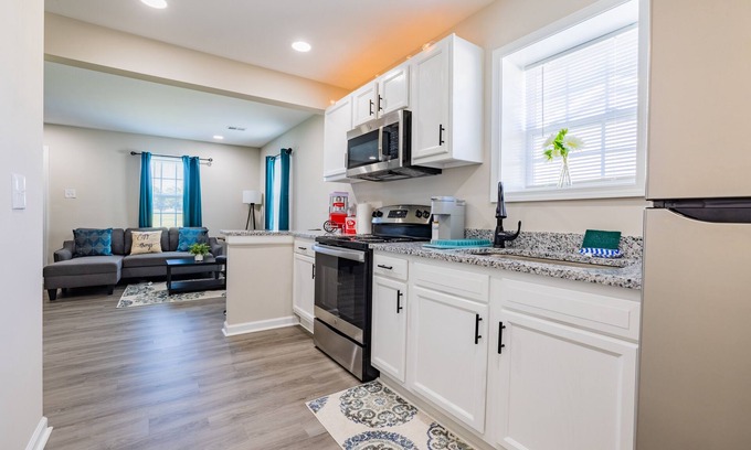 Columbia Cottage | Cola Cottage: Guest Rated 9.6, Close to Downtown & UofSC