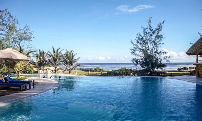 Watamu Hotel | Discover Lonno Lodge Watamu: 4-Star Oceanfront Retreat