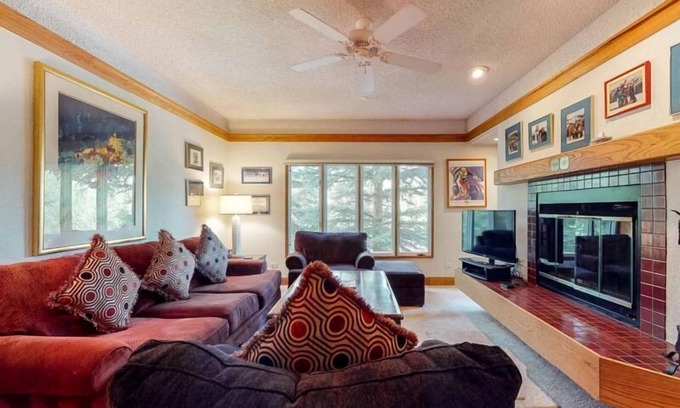 Beaver Creek Condo | Top-Rated Charter F120: Family-Friendly with Pool Access