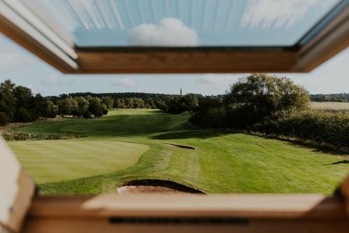 Stafford Hotel | Relax at The Chase Golf & Country Club: Family-Friendly Getaway