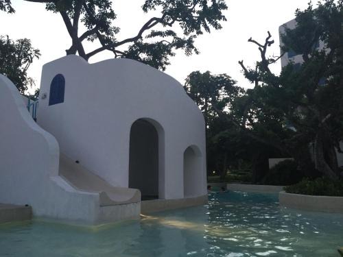 Khao Tao Apartment | Relax at The Chelona: Pool Access & Oceanfront Views