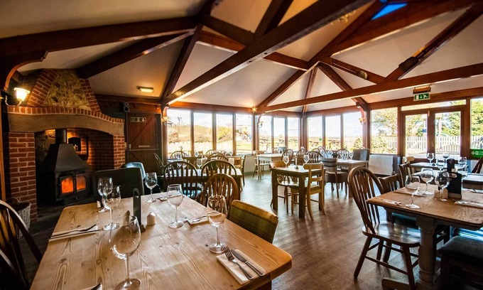 Ventnor Hotel | Exceptional Stay at The Chequers Inn with Family-Friendly Amenities