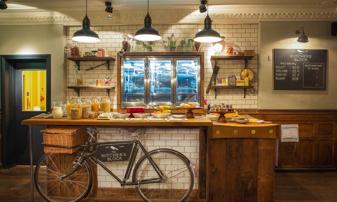Marlow Hotel | Delightful Stay at The Chequers Marlow with Family Amenities