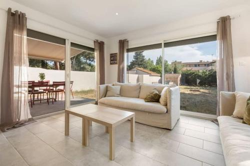 Le Grau-dʼAgde House | Relax at The Chill House Grau d'Agde - 4-Star Getaway