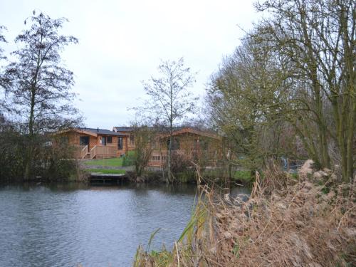 Chinnor House | Experience The Chiltern Lodges at Upper Farm Henton