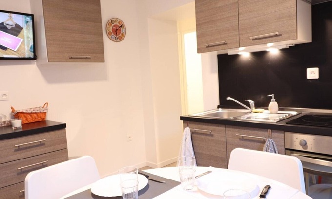 Chantraine Apartment | Experience Elegance at The Choice of the Prince Hotel