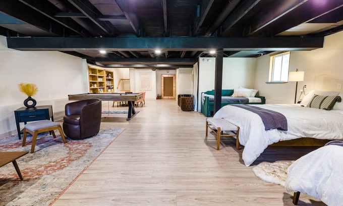 Mosinee House | Guest Rated 10/10: The Chouse Downtown Mosinee
