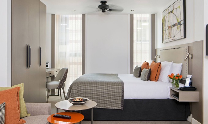 The City of London Apartment | Experience Comfort at The Chronicle by Supercity Aparthotels