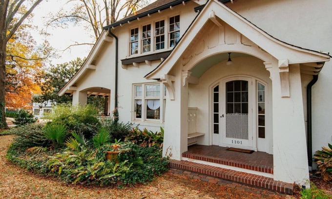 Greensboro Apartment | Discover The Cinderella House: Pet-Friendly & Spa Retreat