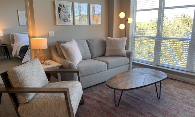 Downtown Columbus Apartment | The City View Suite | Garage Parking | Top Floor!