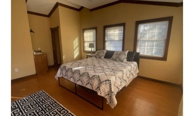 Bolivar Apartment | Family-Friendly Getaway at The Clark House with Kitchen