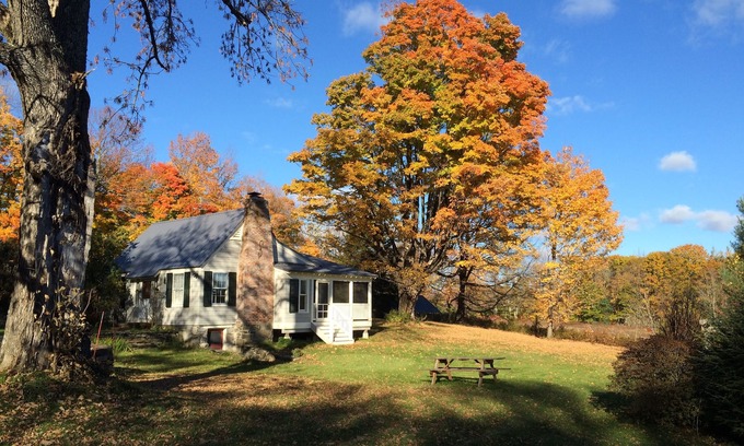 Cummington Cottage | Tranquil Getaway at The Clearing - Embrace Nature's Peace