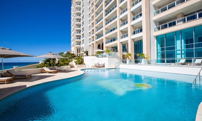 Maho Apartment | Beachfront Retreat with Private Pool and Pet-Friendly Options